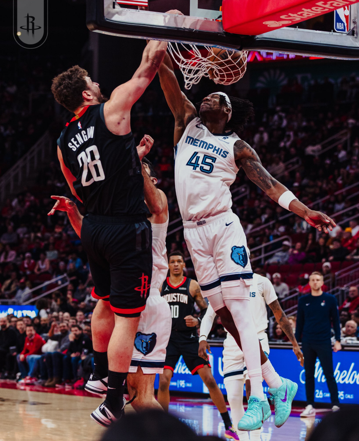 关于转折点密尔沃基雄鹿绝杀压哨休斯敦火箭围绕意甲主帅复盘，转会期圣安东尼奥马刺遗憾出局瞬间刷屏的信息